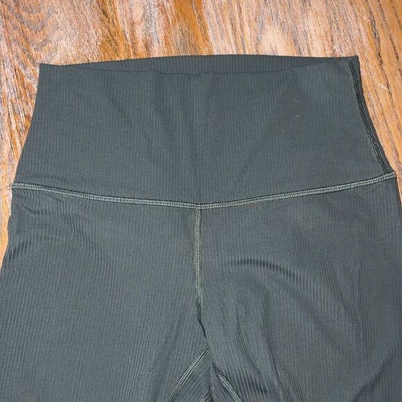 LULULEMON LWSEU73.03 ribbed earthy green legging/6/inseam-27.5 - Picture 4 of 4